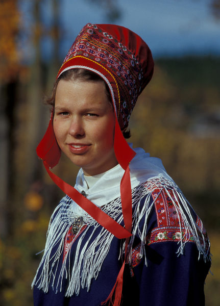 Finnisches Mädchen in Tracht