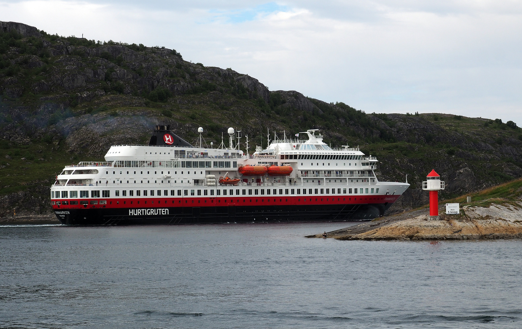 Finnmarken verlässt Bodø