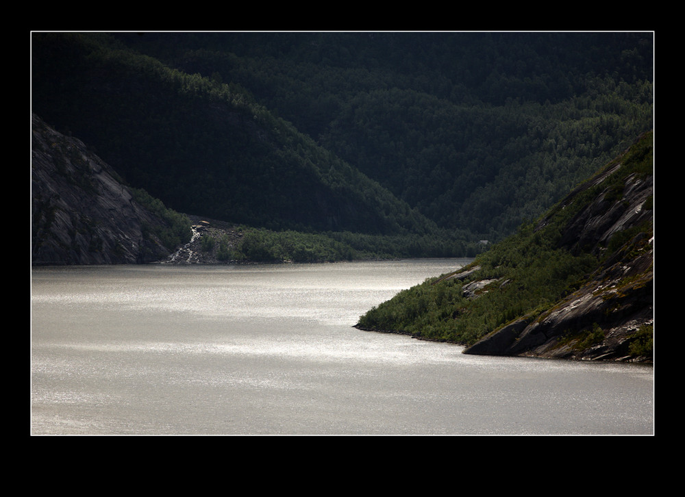 finsterer Fjord