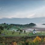 Fintenkapelle im Herbstnebel