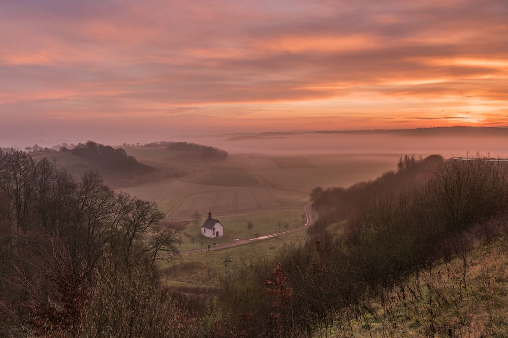 *Fintenkapelle im Morgenlicht*