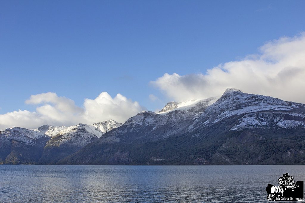 Fiordo de última Esperanza, patagonia chilena.