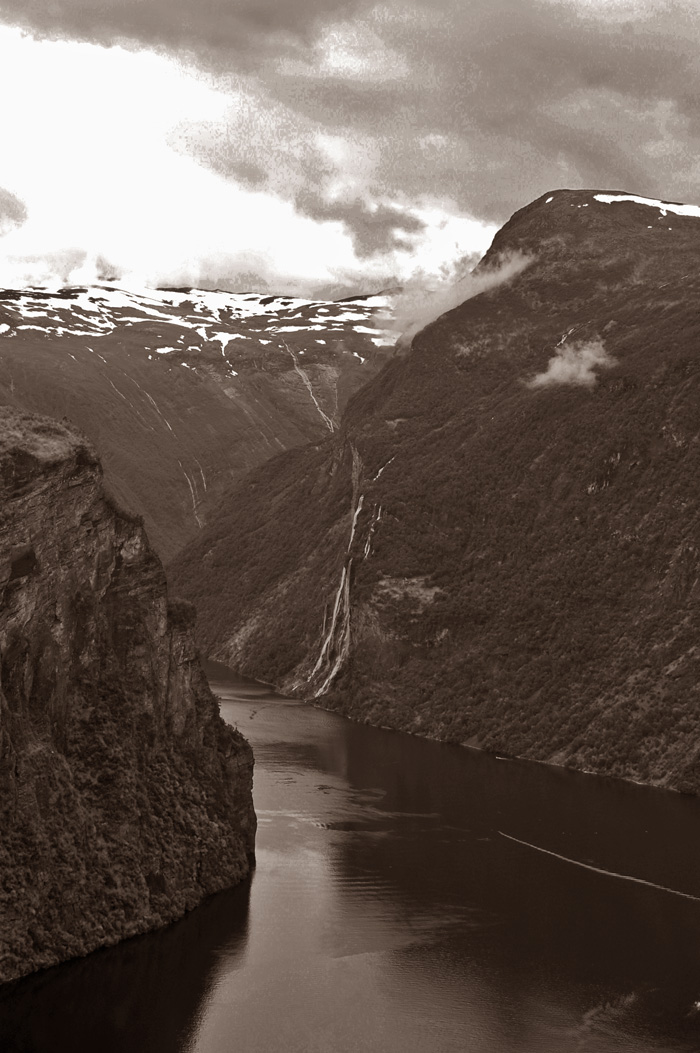 Fiordo di Geiranger in B/N