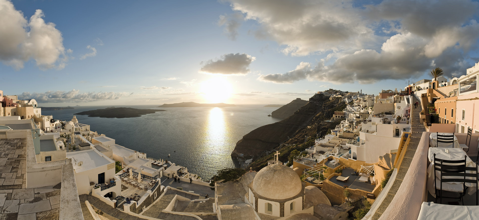 Fira Santorin Sonnenuntergangstimmung Panorama