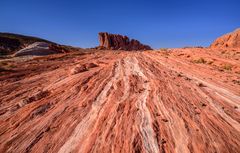 Fire Wave mit Gibraltar Rock, Valley of Fire SP, Nevada, USA