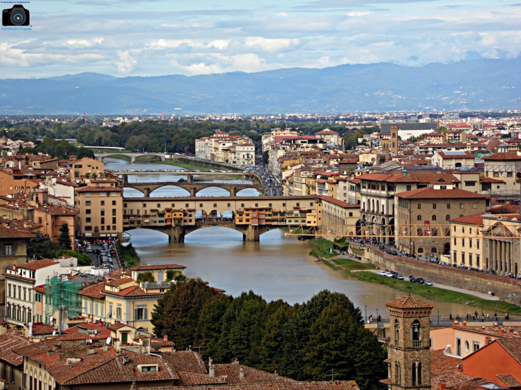 Firenze attraversata dall'Arno