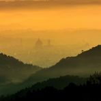 Firenze Duomo nella foschia 