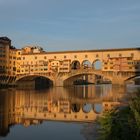 Firenze Il ponte Vecchio al alba