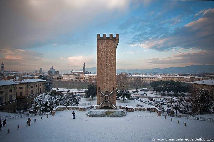 Firenze - la Torre si San Niccolo' con la neve