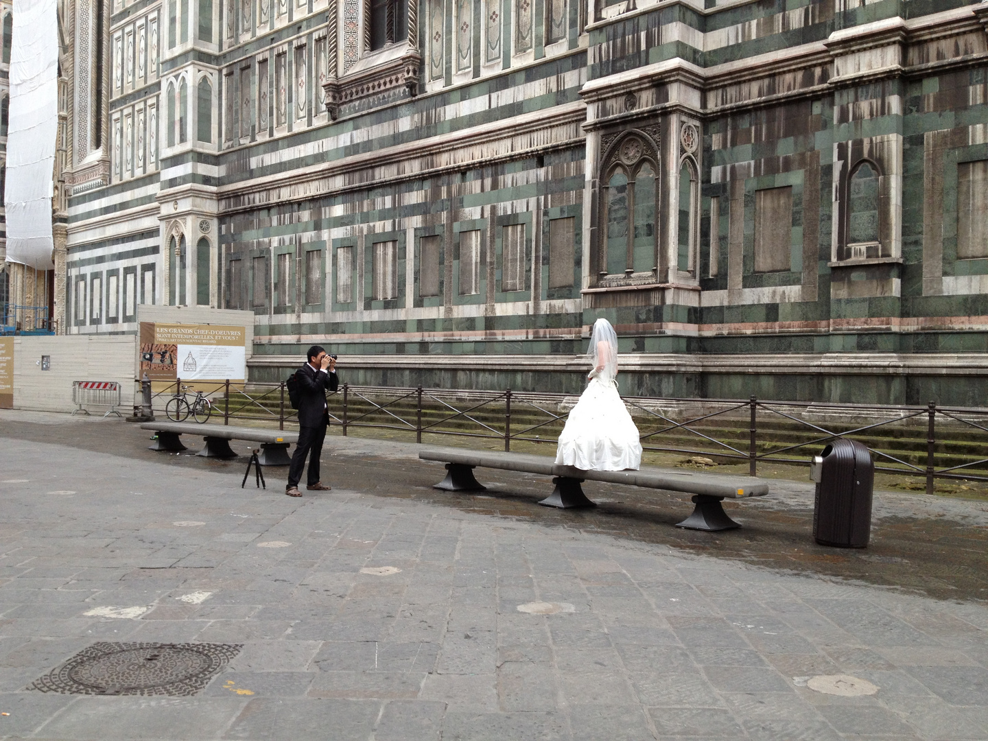 Firenze; piazza del Duomo, mattino alle 07,00