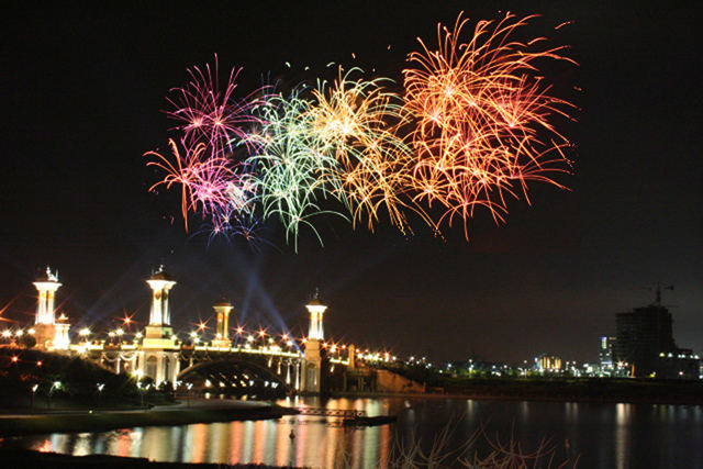 firework at putrajaya