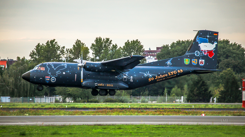 First in Last out Foto & Bild industrie, motive, luftwaffe Bilder