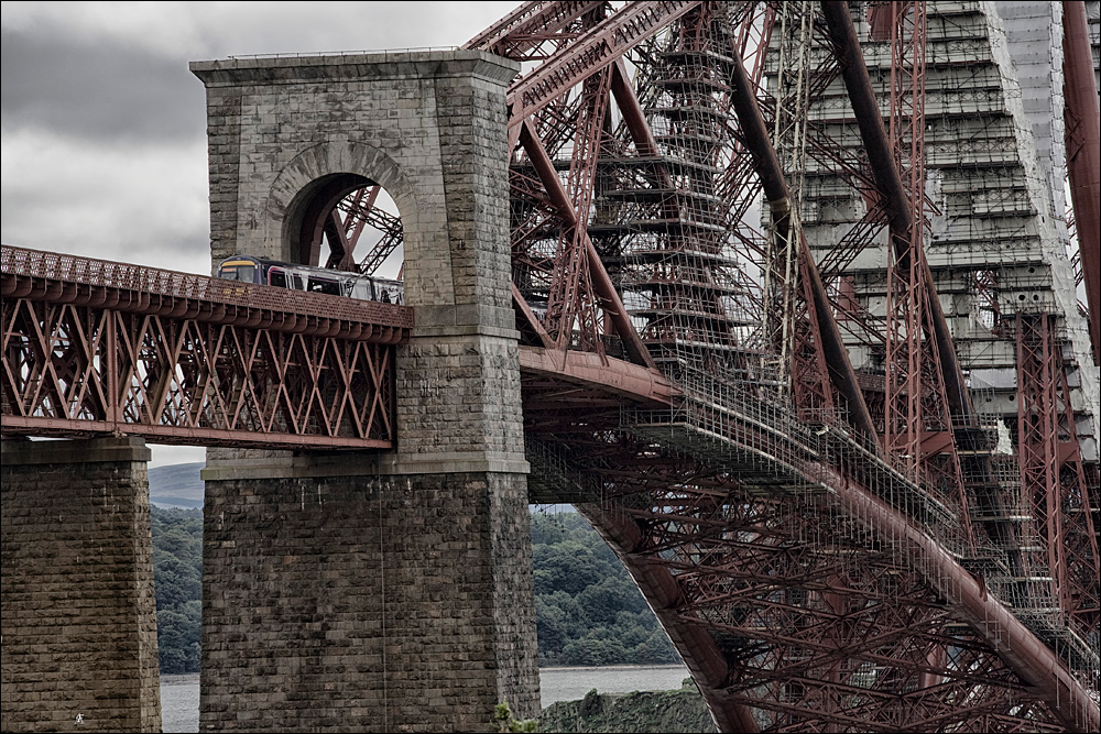 - Firth of Forth Bridge -