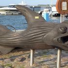 Fisch-Skulptur im Barther Hafen (Ostsee) 2019