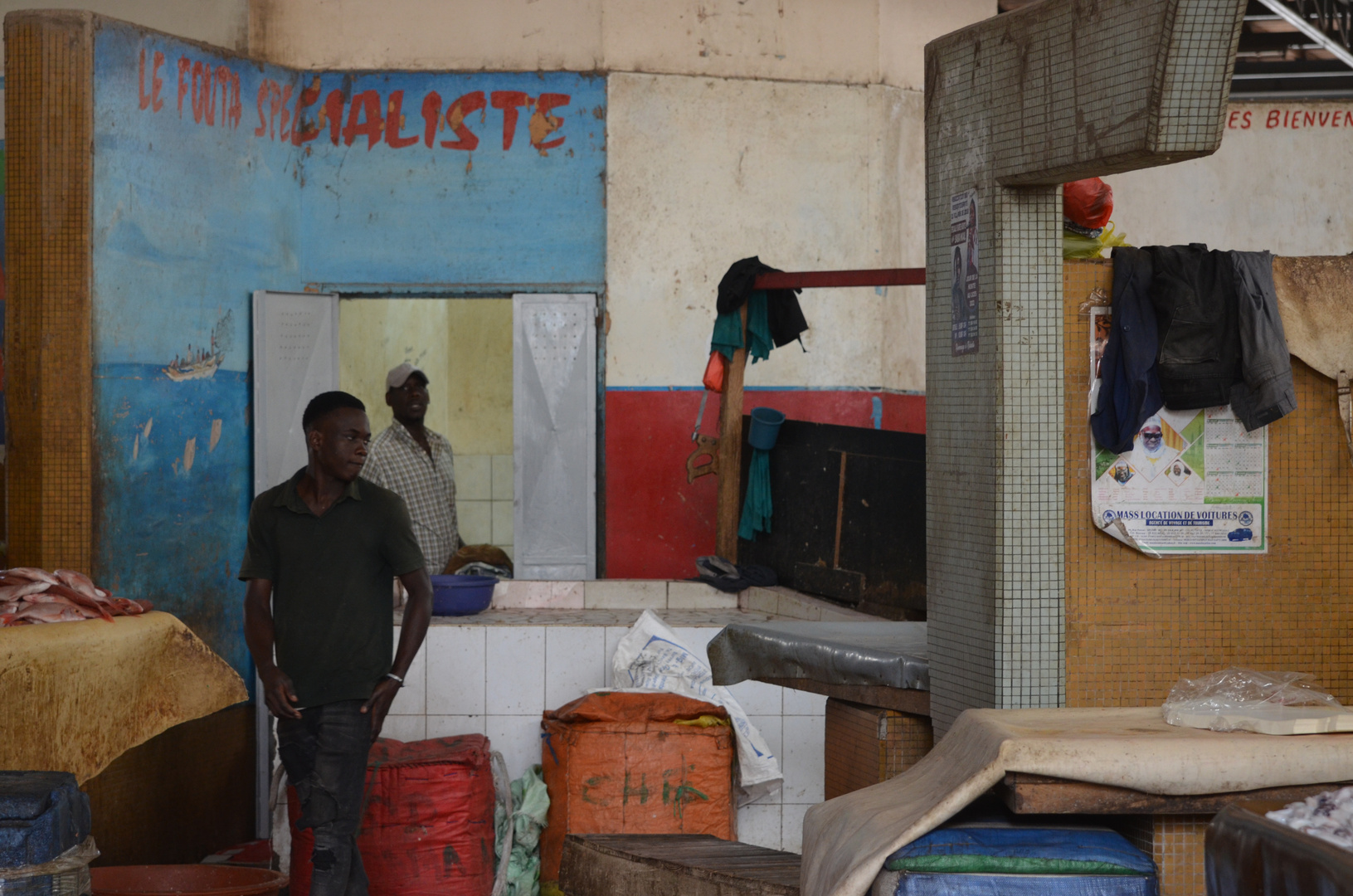 Fischabteilung im Kermelmarkt in Dakar (Senegal)