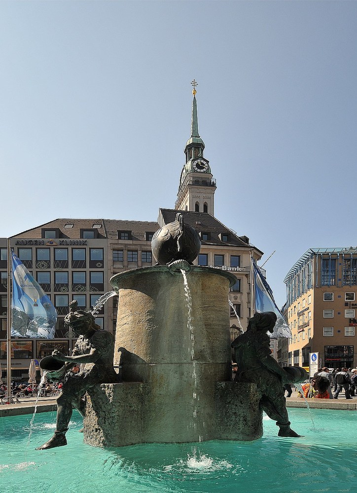 Fischbrunnen - München - Marienplatz