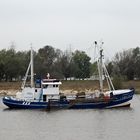 Fischen neben der Fahrrinne auf der Weser