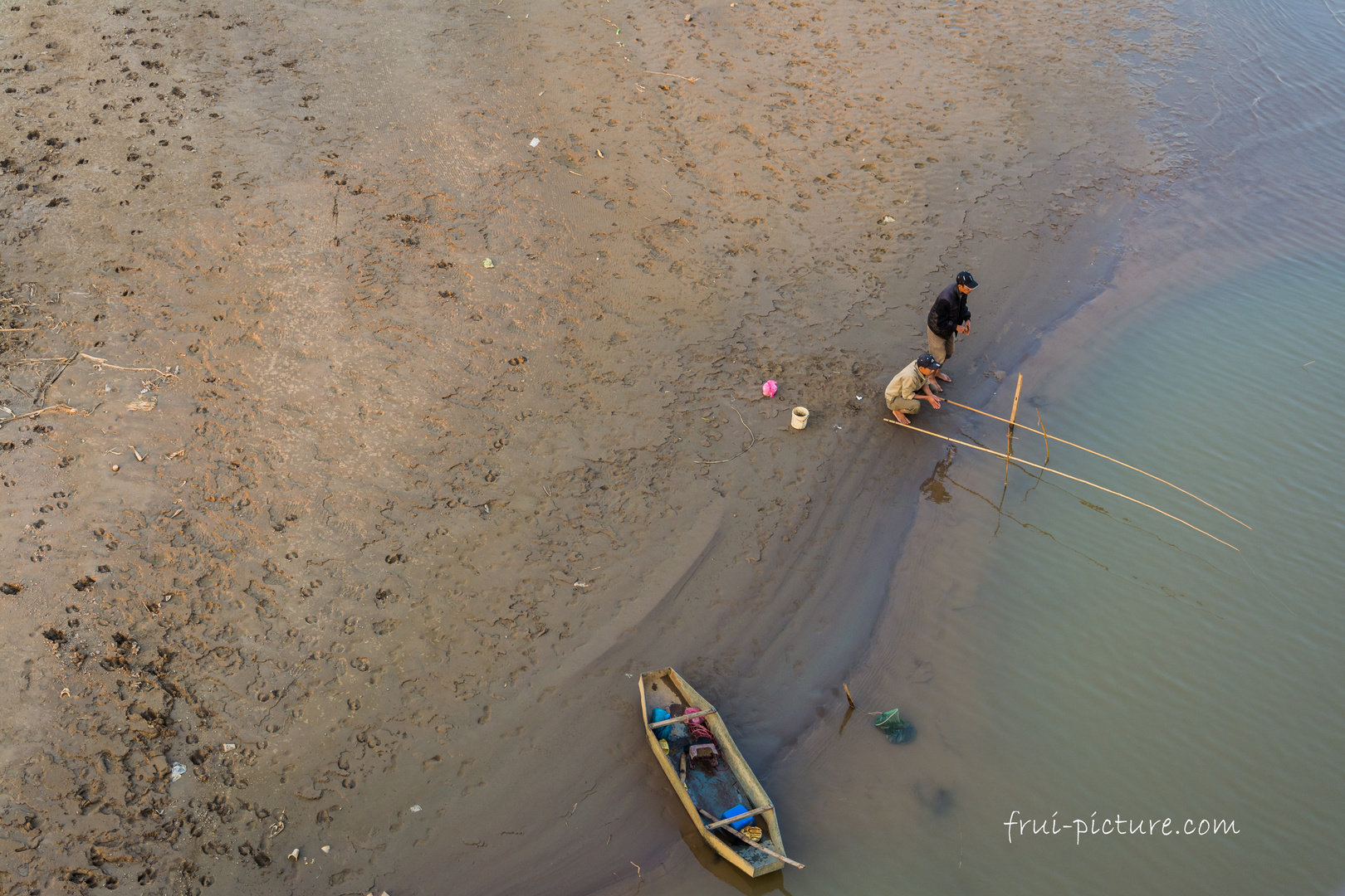 Fischer am Roten Fluss bei Hanoi