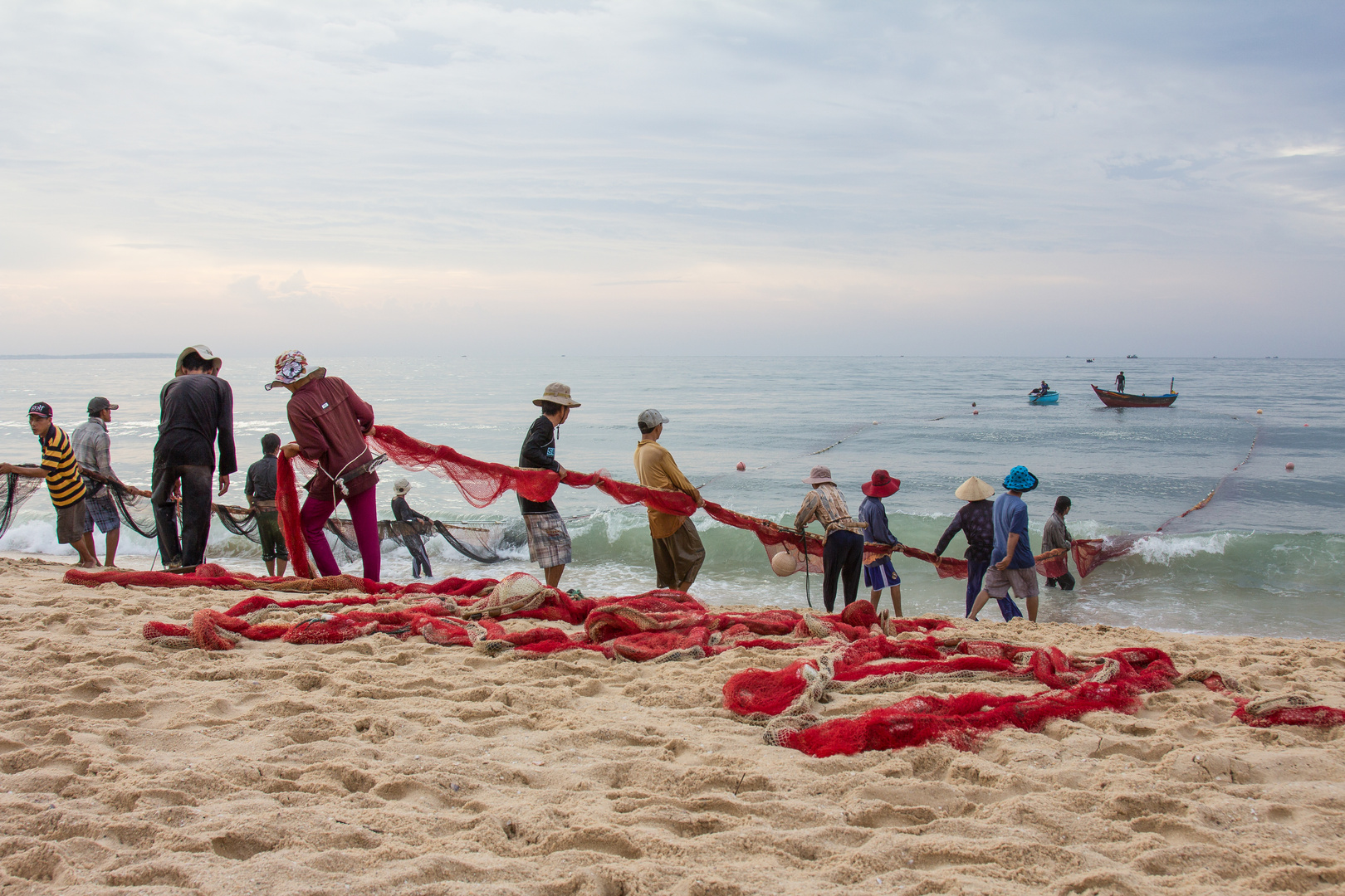 Fischer am Strand bei Mui Ne (Vietnam)