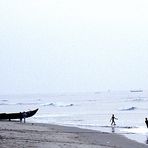 Fischer am Strand von Anomabu (Ghana)