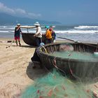 Fischer am Strand von Danang (Vietnam)