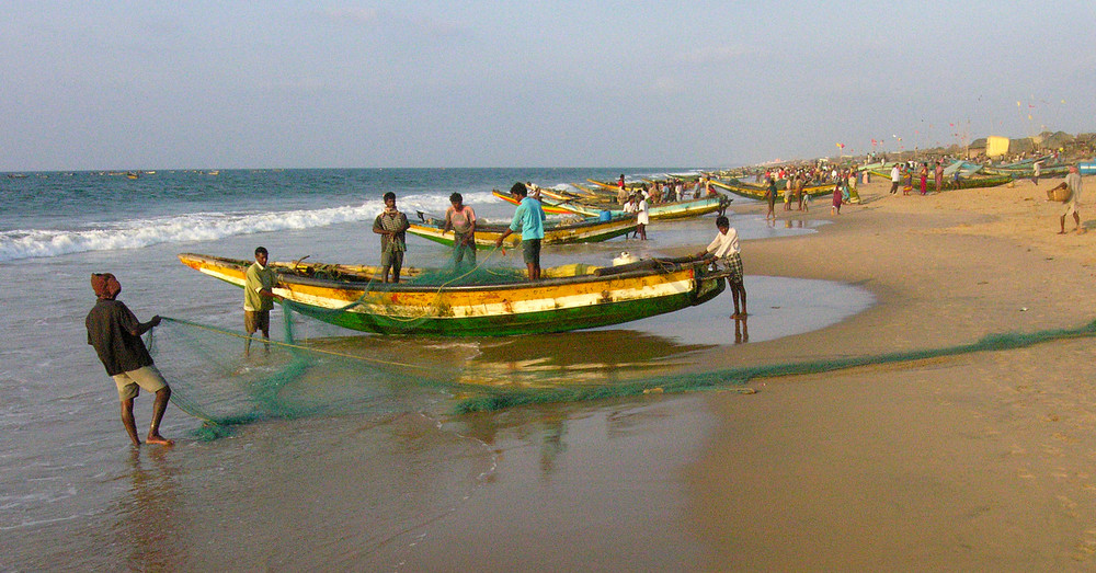 Fischer am Strand von Puri