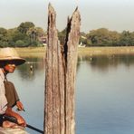 Fischer auf der U-Bein-Bridge