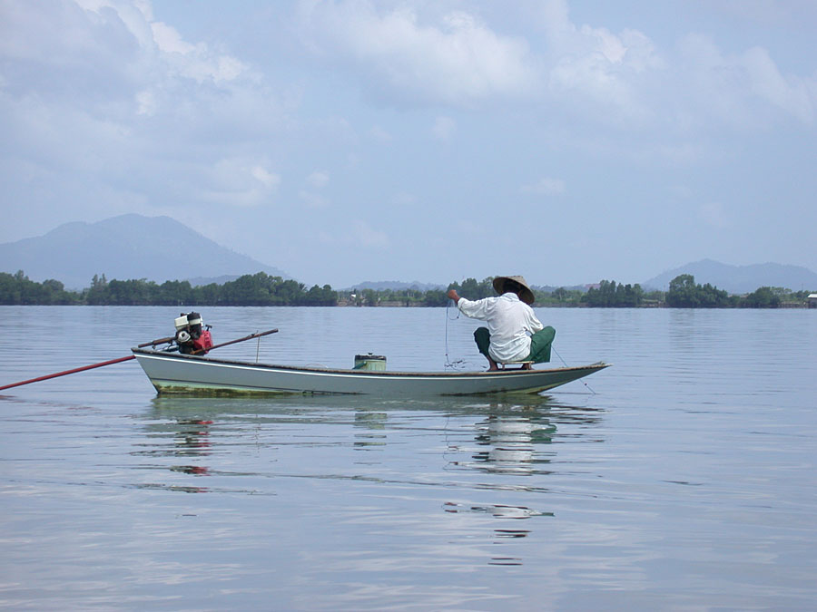 Fischer im Longtail-Boot