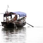  Fischer in der Halong Bucht