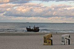 Fischerboot am Abend