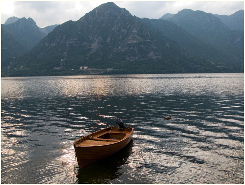 Fischerboot am Idrosee