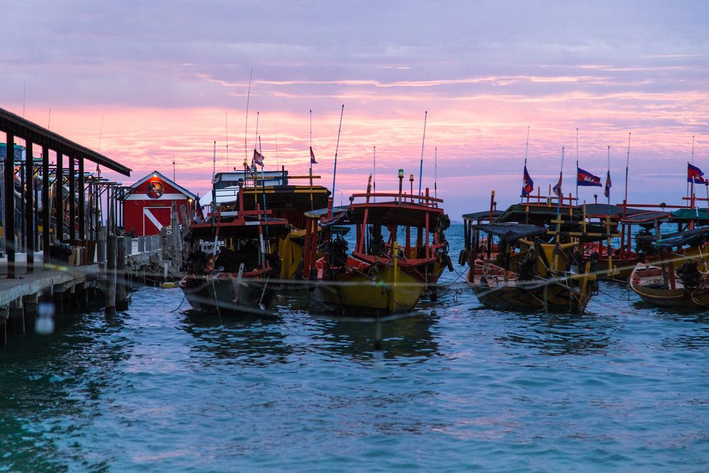 Fischerboot am Morgen auf Koh Rong