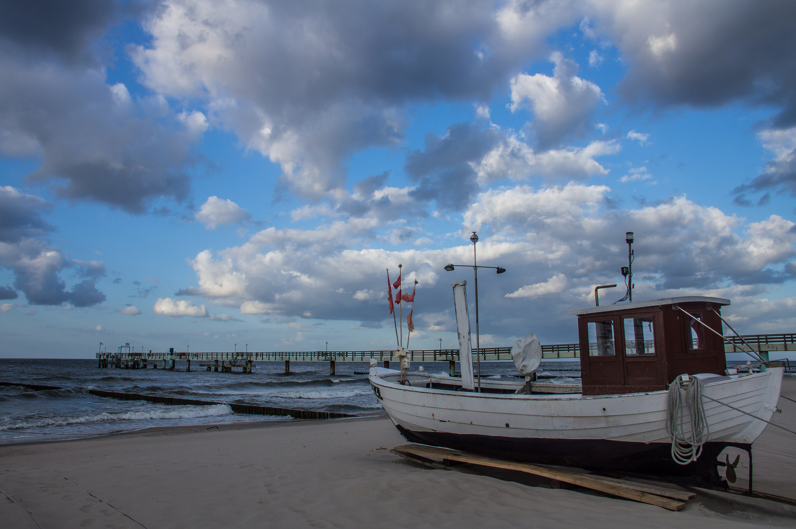 Fischerboot am Strand