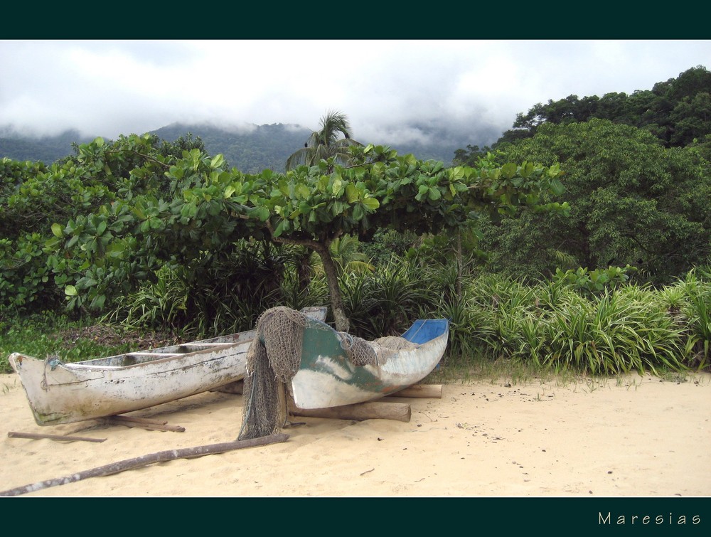 Fischerboot am Strand