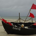 Fischerboot am Strand von Baabe