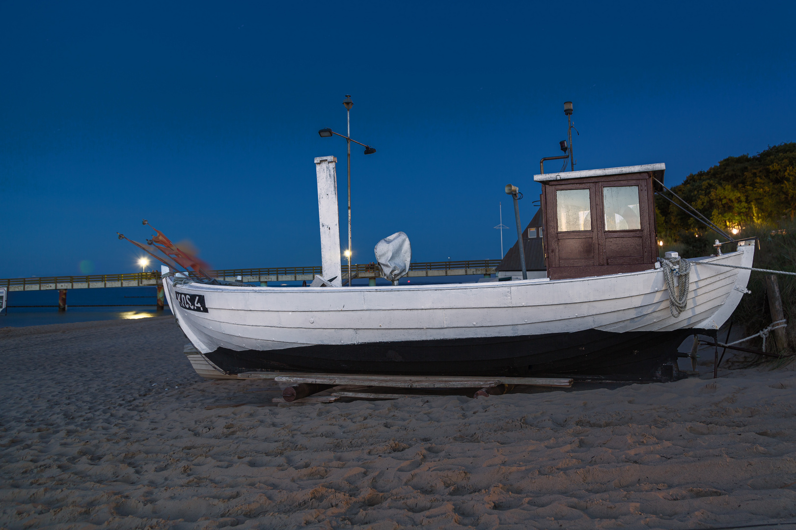 Fischerboot am Strand von Koserow