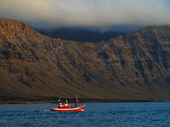 Fischerboot auf Calamares-Tour