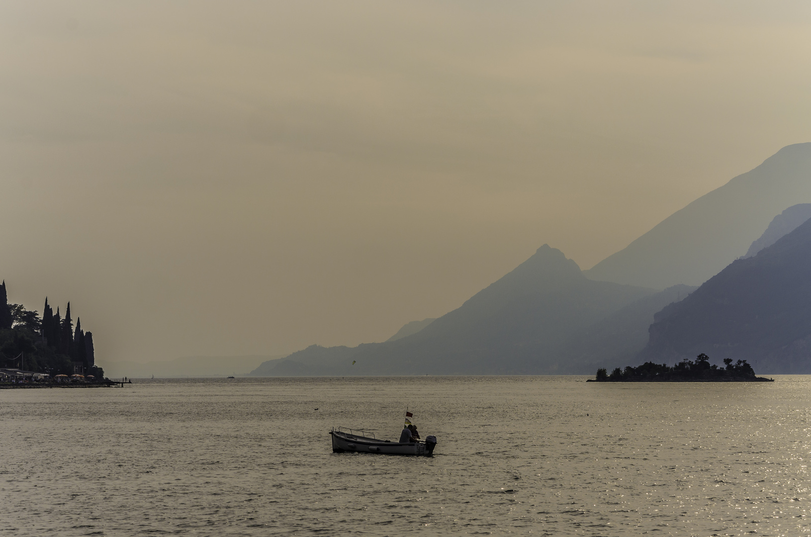 Fischerboot auf dem Gardasee