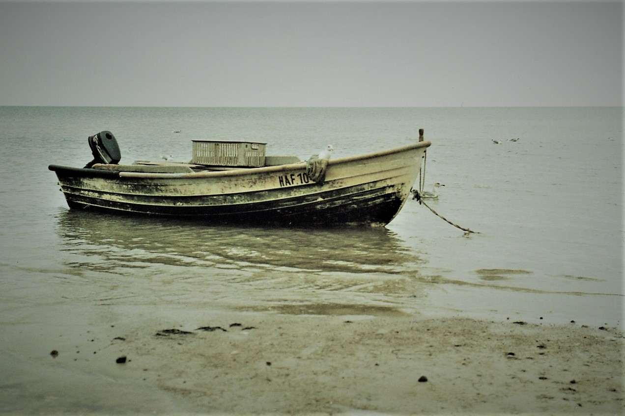 Fischerboot - Hafkrug an der Ostsee / Der Alte Mann.......?