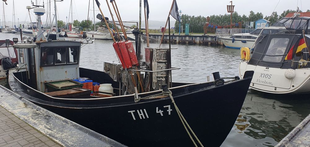 Fischerboot im Hafen