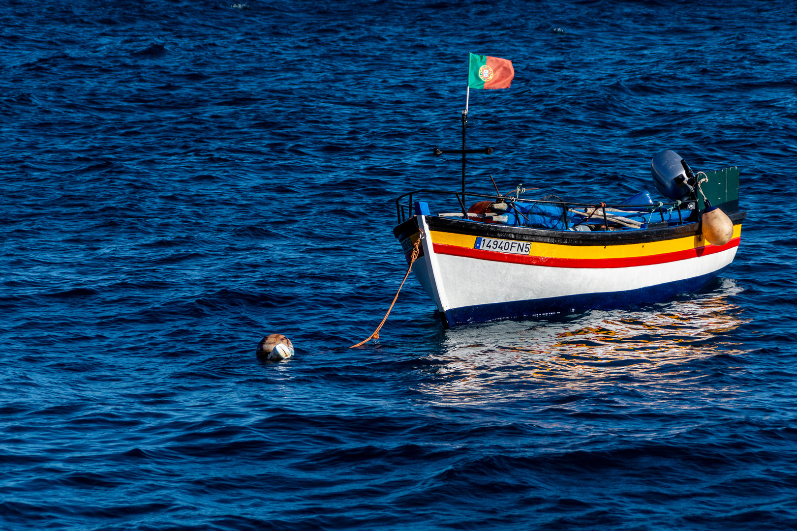 Fischerboot im Hafen von Camara de Lobos, Madeira