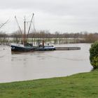 Fischerboot im Vorgarten