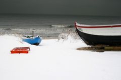 Fischerboot im Winterschlaf