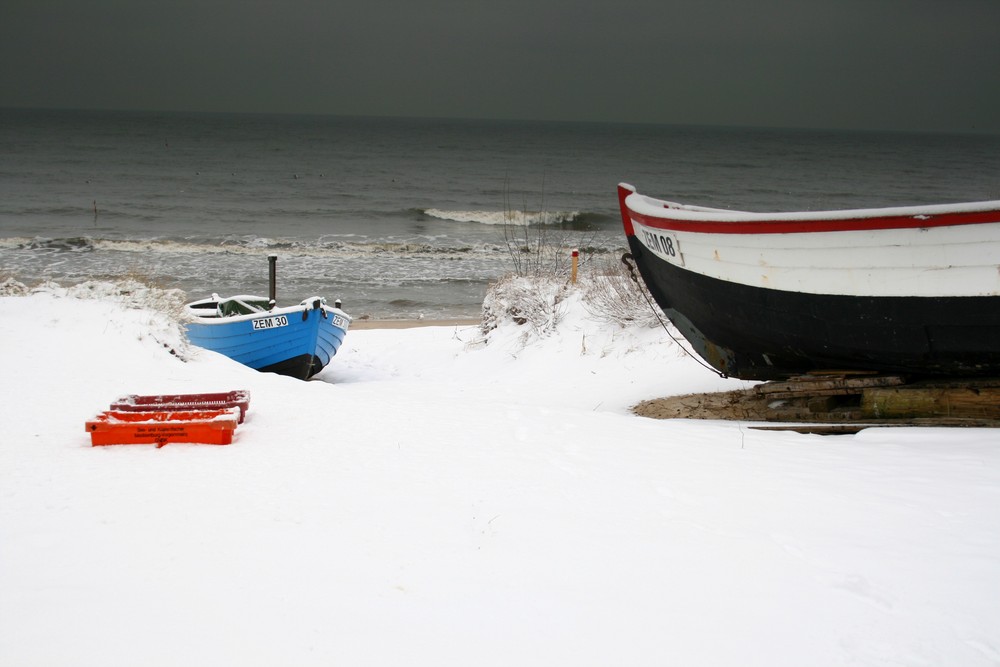 Fischerboot im Winterschlaf ( Usedom)