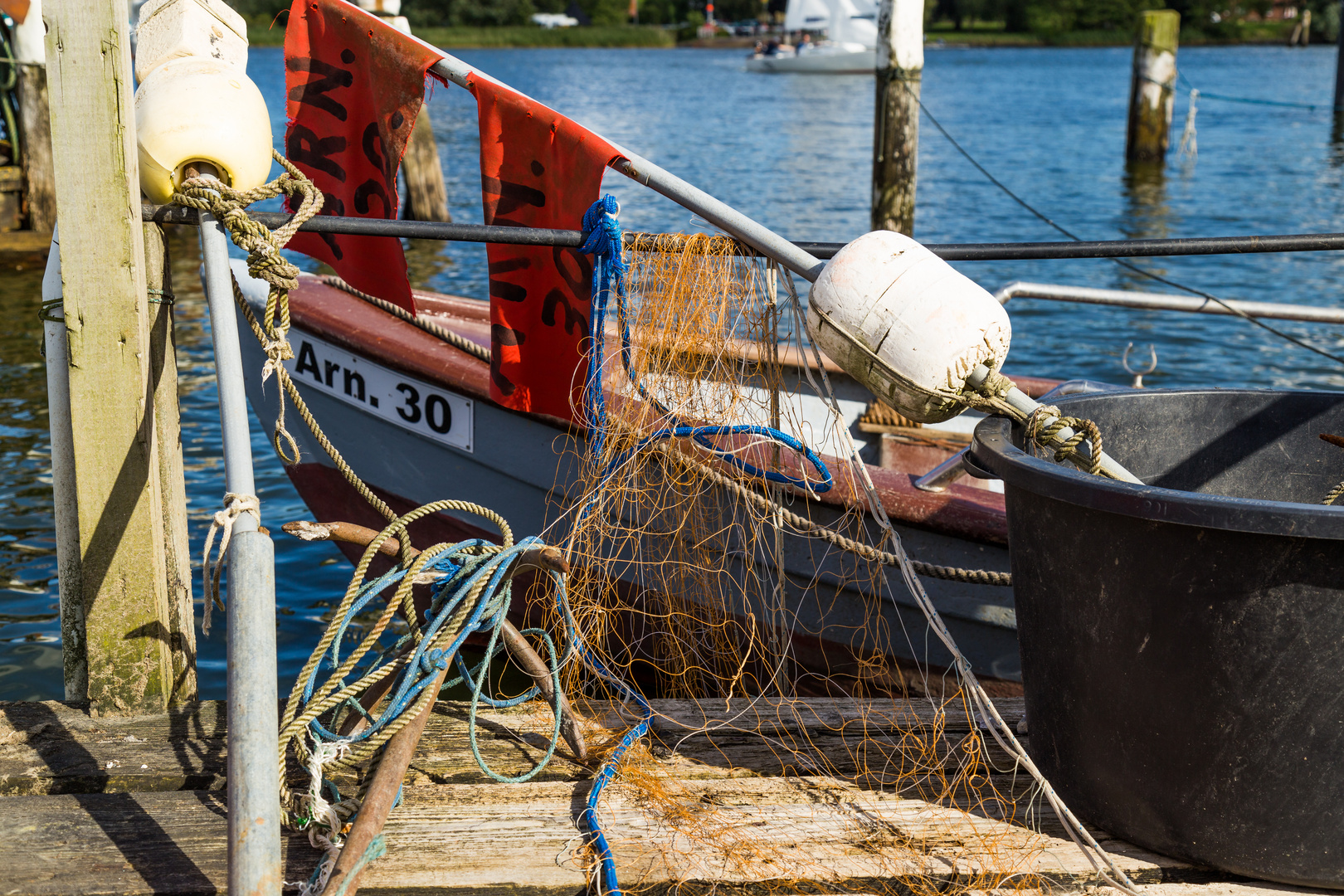 Fischerboot mit Netz