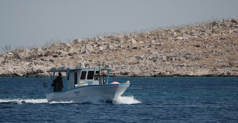 Fischerboot vor der griech. Insel Chalki