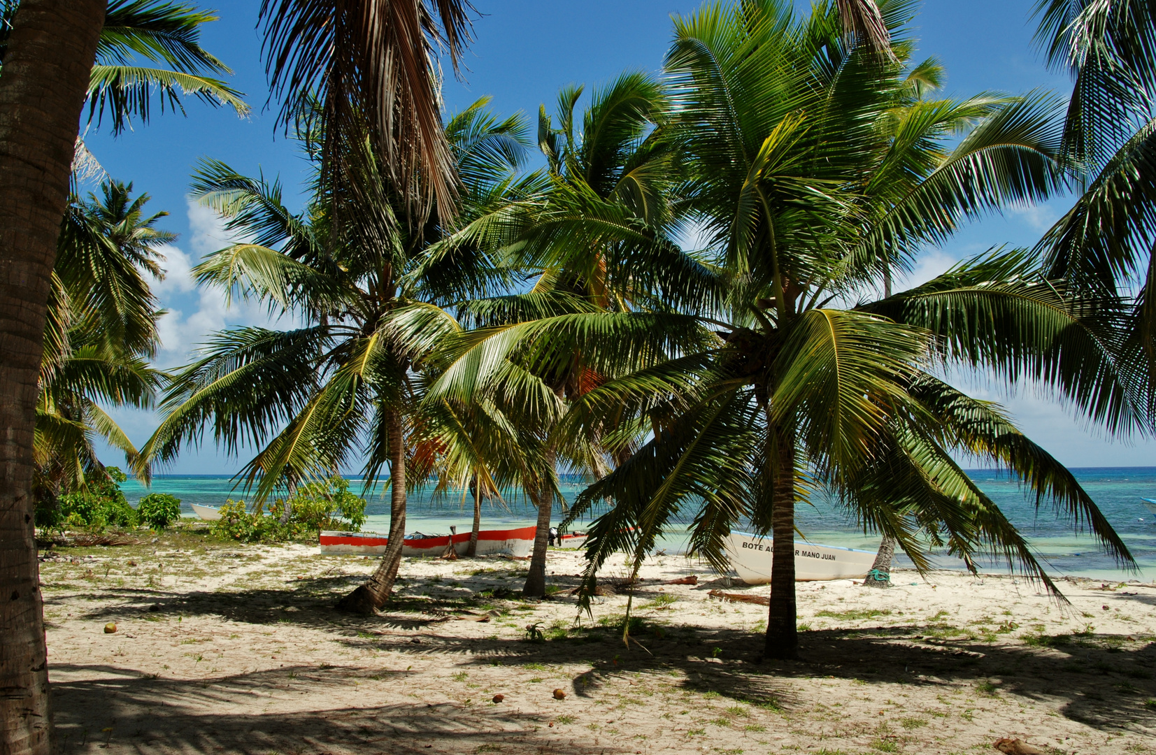 Fischerboote am Strand 