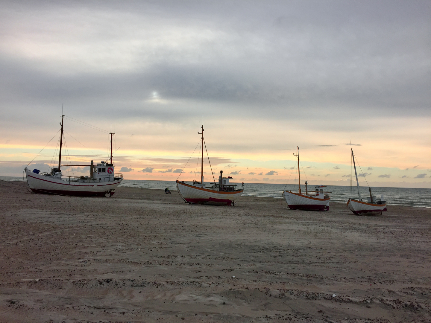 Fischerboote am Strand