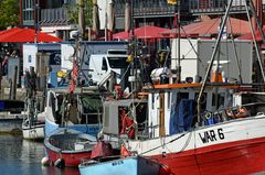 Fischerboote auf dem Warnemünder Strom