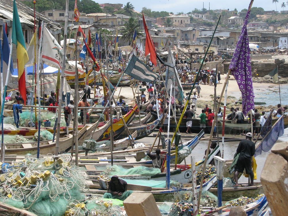 Fischerboote bei Cape Coast